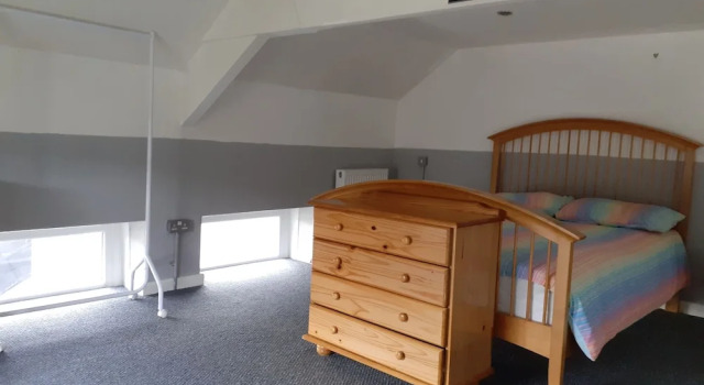 Inviting 3-bed Apartment in Swansea