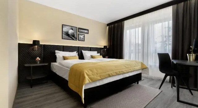 Двухместный номер Superior с балконом COURT HOTEL