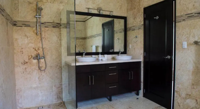 Апартаменты Hispaniola Luxury Ocean Front Condo