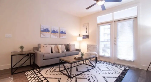 Апартаменты Revive Tanglewood Stunning 2BR in Uptown Houston