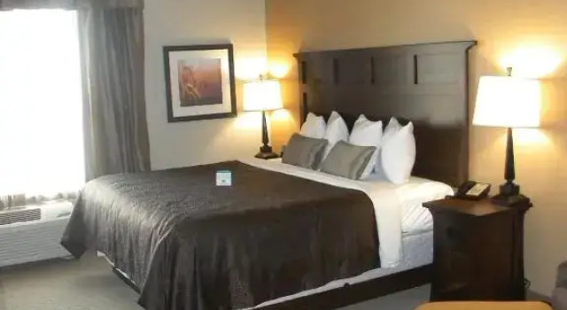 Двухместный номер Standard Teddys Residential Suites Watford City