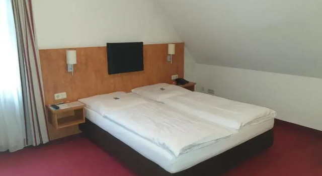 Трёхместный номер Standard Hotel Neuwirtshaus