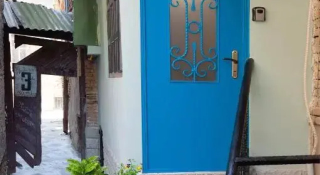 Modern apartment in the heart of Old Tbilisi, Забронировать Апартаменты/квартира Мтацминда Тбилиси, рядом с Тбилисский театр оперы и балета