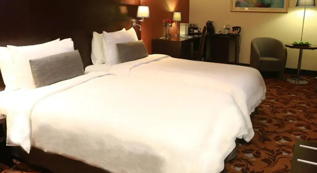Guest Twin room Babylon Rotana Hotel
