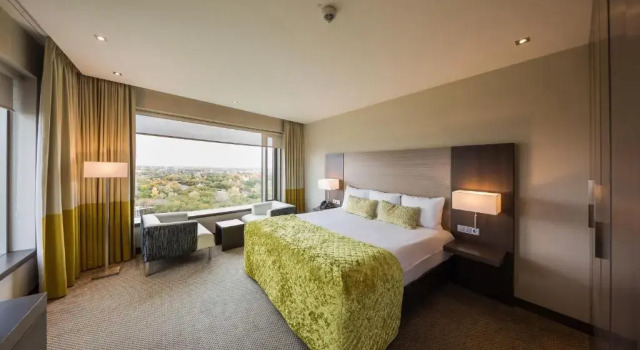 Номер Comfort с панорамным видом Van der Valk Hotel Düsseldorf