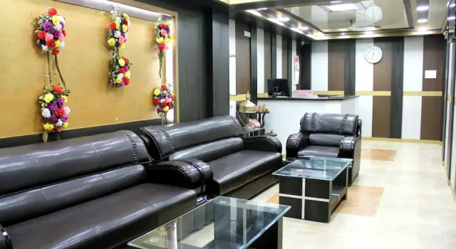 Goroomgo Crystal Inn Guwahati