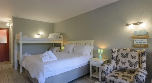 San Lameer Villa Rentals 2513