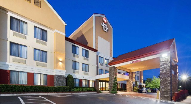 Best Western Plus Huntersville Inn & Suites Near Lake Norman