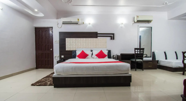 Люкс Standard OYO Flagship 24088 Hotel City Centre