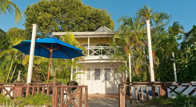 Bora Bora Lower 2 Bedroom Apts, Prenota Appartamento Paynes Bay Saint James