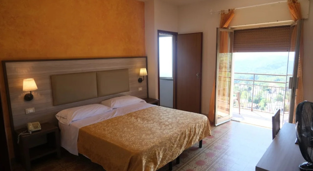 Amelia Dream View, Book Hotel Marliana Toscana
