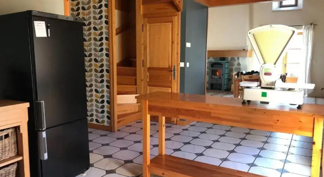 Maison en Granit rénovée avec terrain et terrasse, proche Tence, idéale pour famille et activités outdoors - FR-1-582-134, Prenota Hotel Hotel a Alvernia con parcheggio, Parcheggio