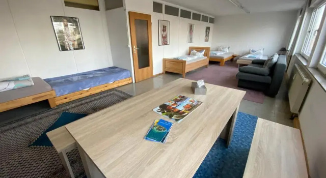 Номер Economy Carlis Bed-No-Breakfast