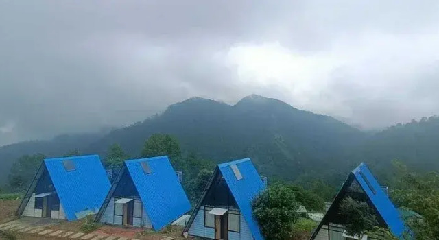 Pine Croft Aroma, Rezerwuj Hotel Hotele w Uttarakhand z basenem, Basen