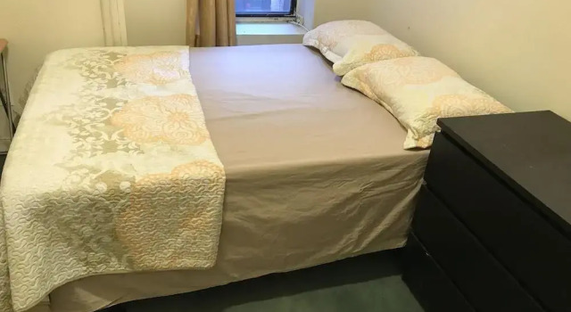 Eastern Parkway Guest House, Забронировать Гостевой дом Краун-Хайтс Бруклин, рядом с First AME Zion Church