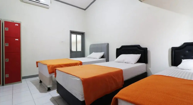 Camera Standard Rumah Kakak Guesthouse - Hostel