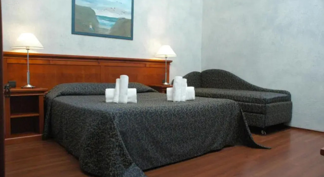 Трёхместный номер Standard Hotel Clari
