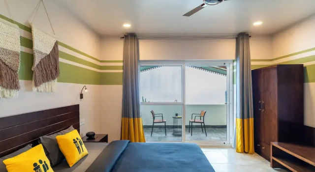Двухместный номер Deluxe с балконом и с красивым видом из окна The Hosteller Dharamshala, Mountain Escape