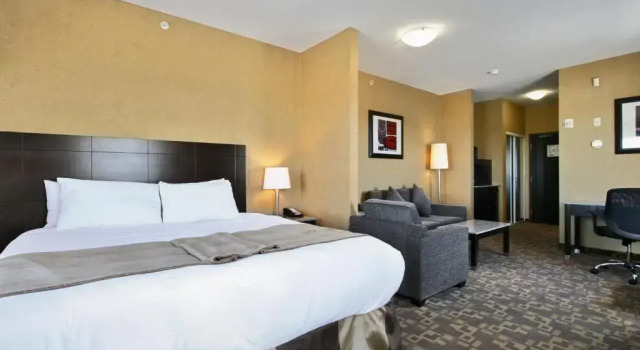 Люкс Best Western Plus South Edmonton Inn & Suites