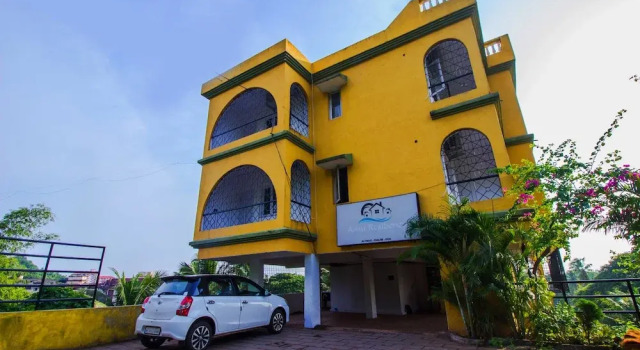 OYO 17201 Home Spacious 2BHK Miramar Beach, Boek Hotel Hotels in Noord-Goa met parkeren, Parkeren