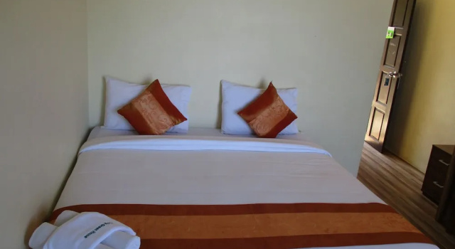 Двухместный номер Standard с балконом и с видом на море Phi Phi Green House & Sunsky Hostel