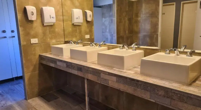 Кровать в общем номере Titán Hostel