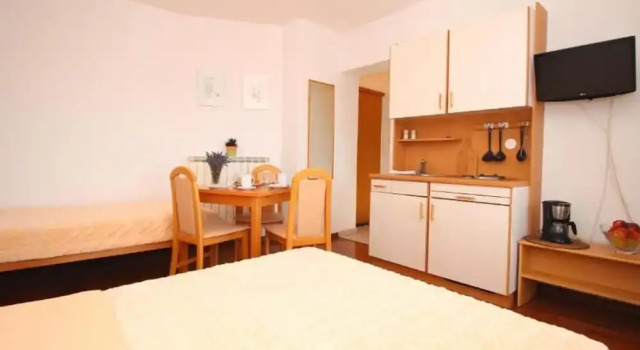 Студия с балконом Apartments Butković