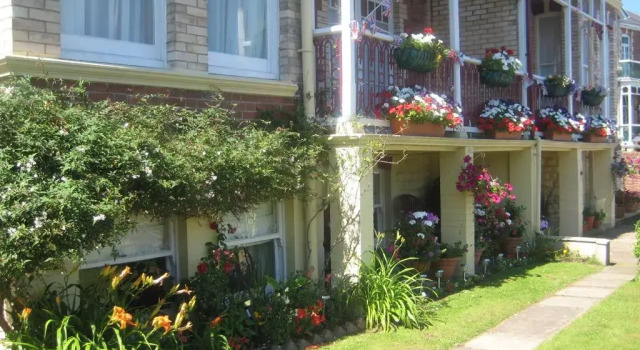 Cleve Court Hotel, Забронировать Отель Пейнтон Девон, рядом с Goodrington Station