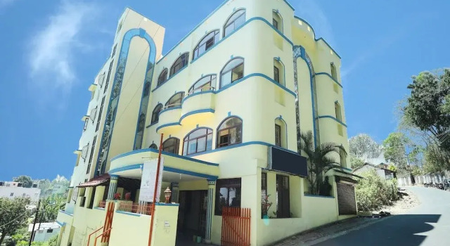 Hotel Ponkailash Holiday Resort by OYO Rooms, Забронировать Курортный отель Отели Йеркод 3 звезды, 3*
