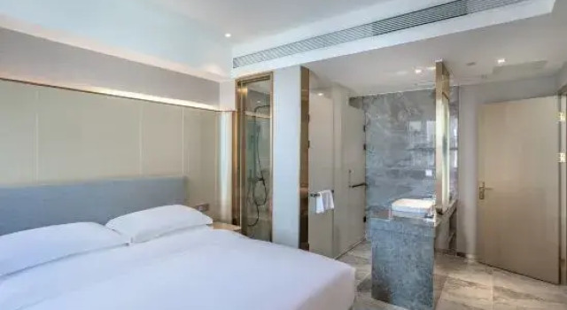 Четырёхместный семейный люкс Grand Guishan Hotel
