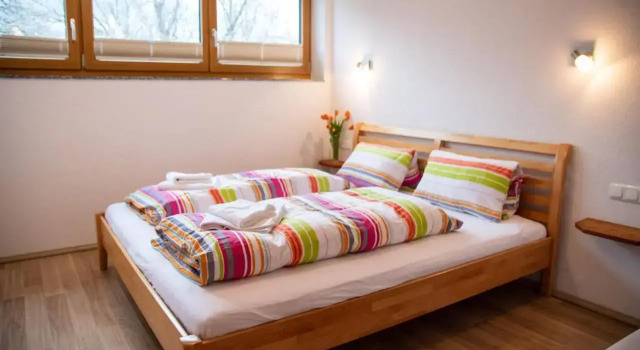 Haus Raggl, Book Hotel Hotels in Landeck with Parking, Parking