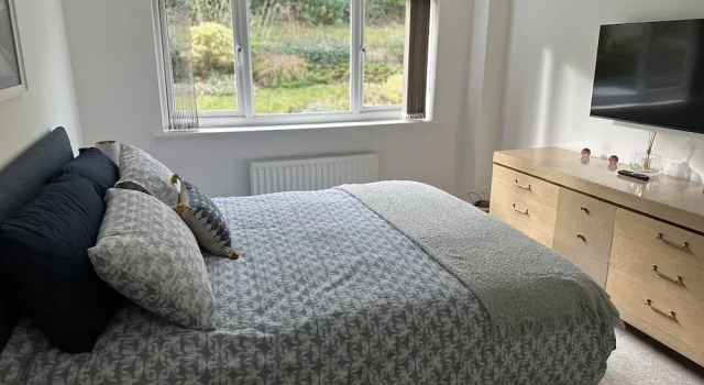 Impeccable 4-bed House in Bournemouth