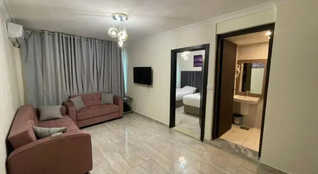 Полулюкс Отель Golden Hotel
