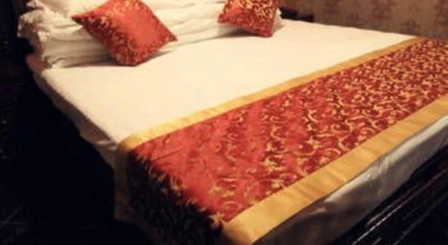 Honghu Inn