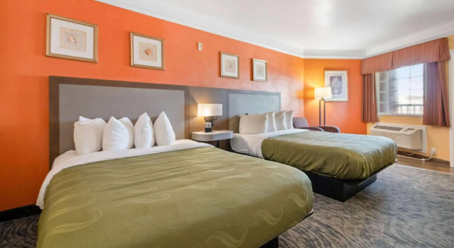Четырёхместный номер Standard Hyatt Select Galveston Beachfront