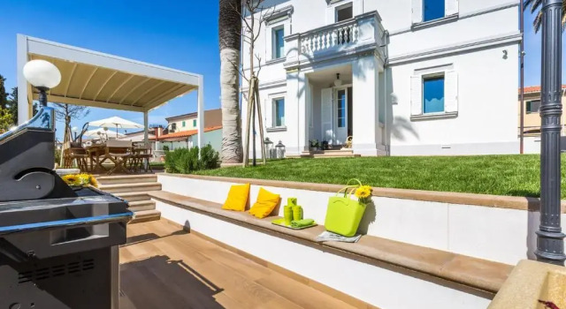 Вилла Villa Sole Al Molino A Vento 8, Emma Villas