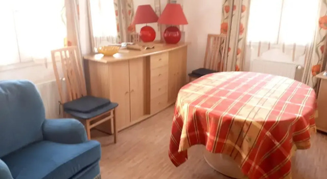 House With 2 Bedrooms in Bonneval, With Enclosed Garden and Wifi, Boek Hotel  