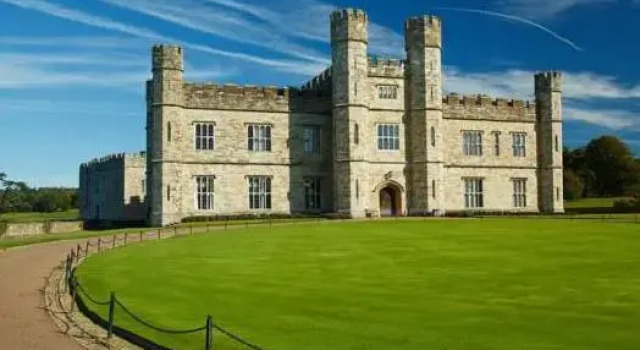 Четырёхместный семейный люкс с 2 комнатами Leeds Castle Stable Courtyard Bed and Breakfast