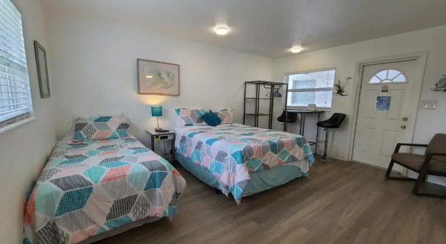 Семейная студия Sun Island Motel