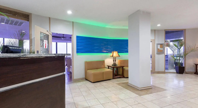 Quality Inn Pasadena - Houston East, Boek Hotel Pasadena Houston