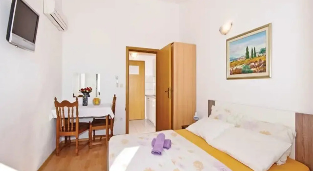 Cozy 1 Bedroom Apartment in Makarska, Забронировать Апартаменты/квартира Апартаменты Макарска, рядом с Набережная Рива (Макарска), Апартаменты/квартира