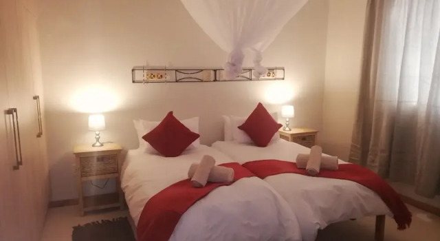 Orange House Self-Catering, Rezervovat Hotel Hotely v Aus s parkováním, Parkování