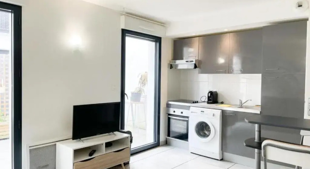 003 - Appartement Moderne et Terrasse - Jeanne d'Arc, Toulouse, Забронировать Апартаменты/квартира Отели Тулузы с парковкой, рядом с Le Pont Neuf, Парковка