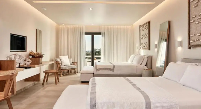 Люкс с джакузи с видом на море 18 Grapes Hotel