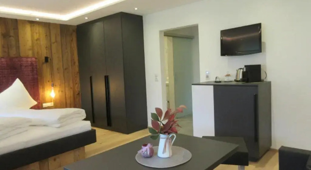 Апартаменты Hotel Garni Jagdhof