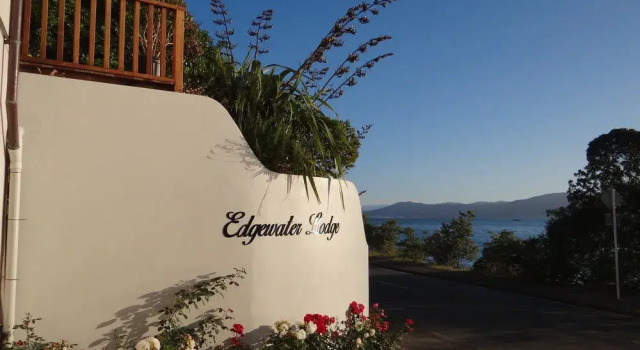 Edgewater Lodge, Book Hotel Wellington Auckland Region