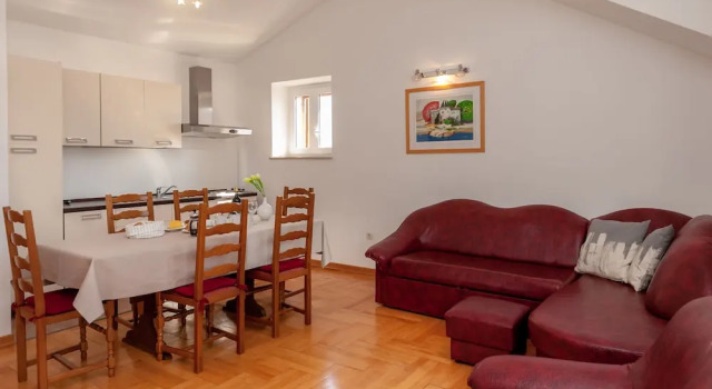 Апартаменты Superior Old Town Accommodation