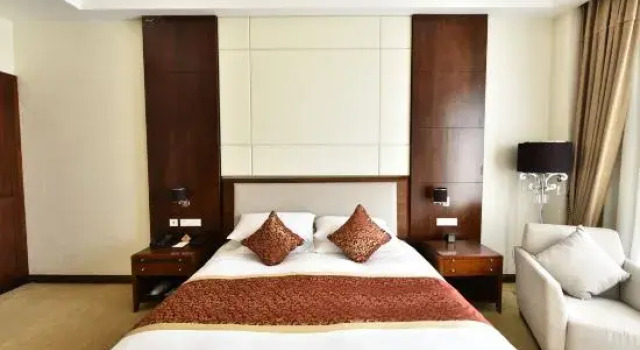 Люкс Premier Zhongyuan Oilfield Hotel