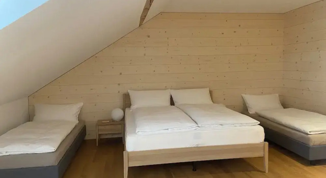 Четырёхместный семейный номер Standard FLÜHLI Hotel Kurhaus