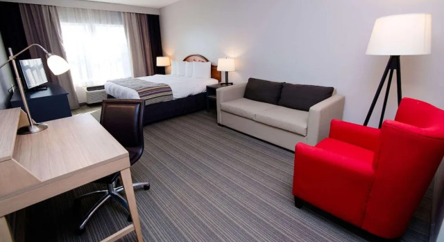 Двухместный люкс Country Inn & Suites by Radisson, Brockton (Boston), MA
